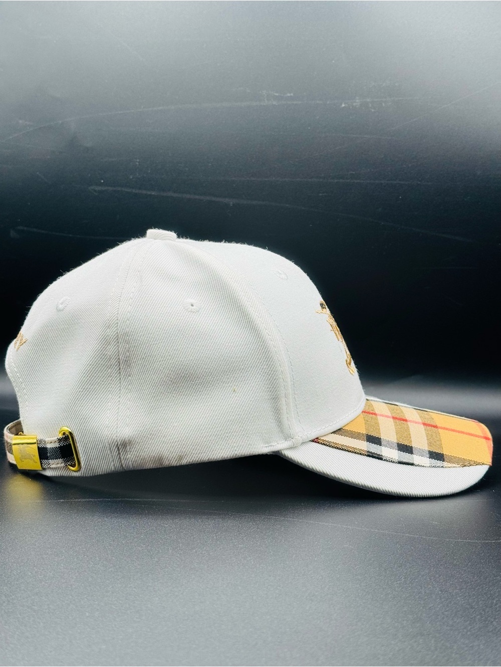 Burberry Cap - Picture 3 of 7